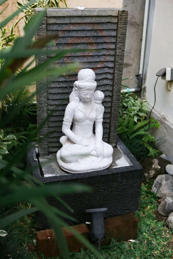 The Jepun Room And House Canggu Exteriör bild